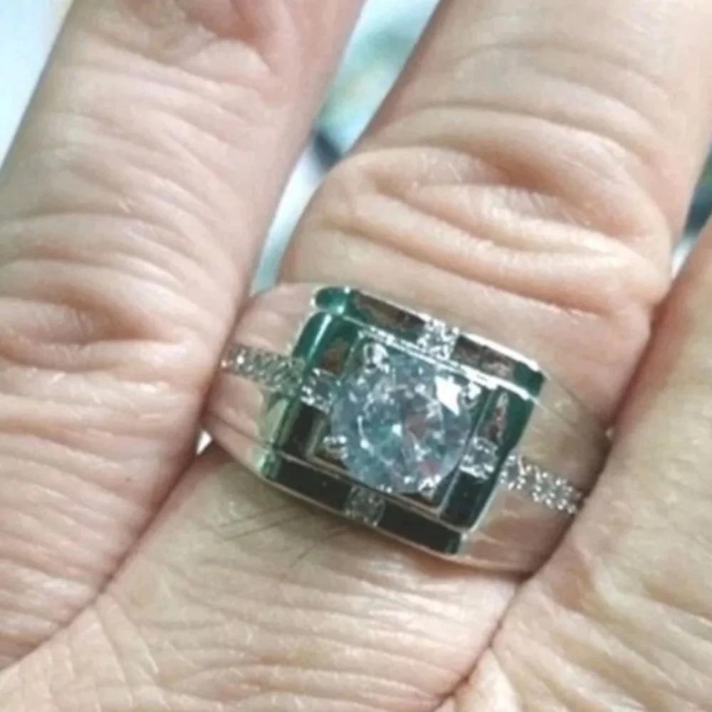 Elegant Men's Ring Sz 11